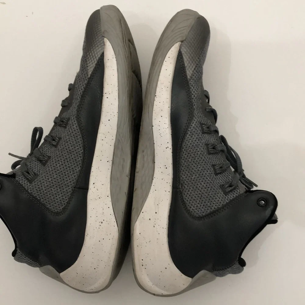 NIKE AIR JORDAN RISING HIGH 2 WOLF GREY/BLACK SNEAKERS MENS SIZE 11